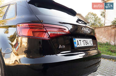 Хэтчбек Audi A3 2017 в 