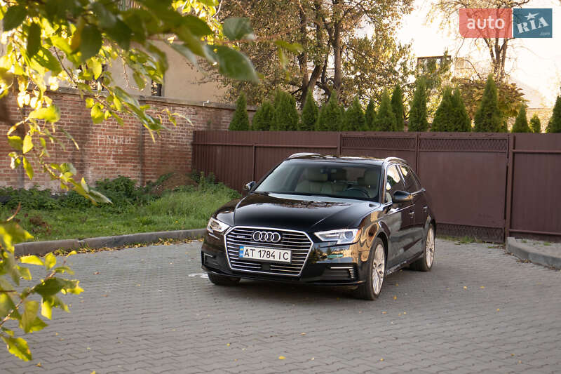 Хэтчбек Audi A3 2017 в Ивано-Франковске