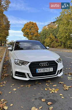 Седан Audi A3 2018 в 