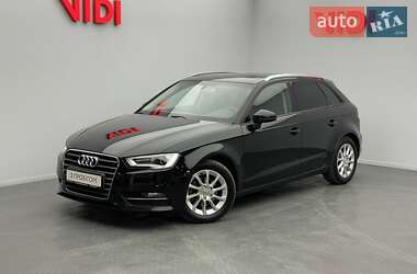 Хэтчбек Audi A3 2016 в Киеве