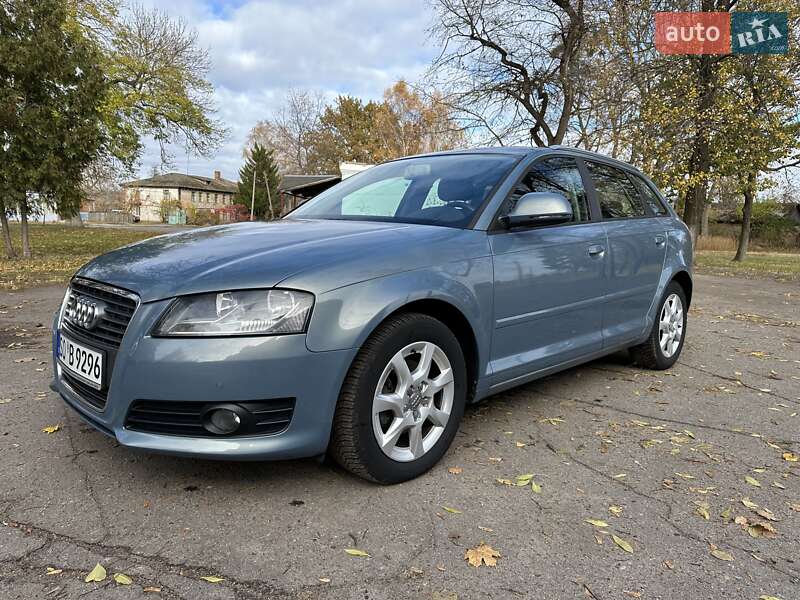 Хэтчбек Audi A3 2009 в Лебедине
