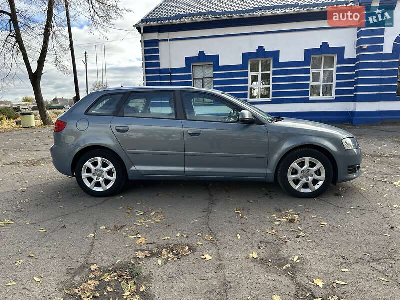 Хэтчбек Audi A3 2009 в Лебедине