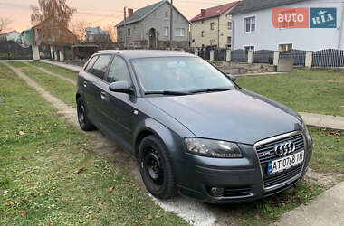 Хэтчбек Audi A3 2004 в 