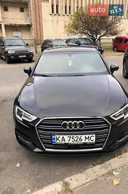 Седан Audi A3 2017 в Киеве