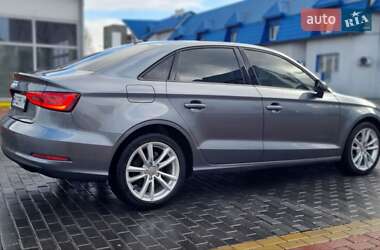 Седан Audi A3 2014 в Рівному