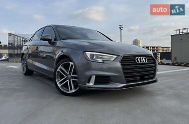 Седан Audi A3 2018 в Киеве