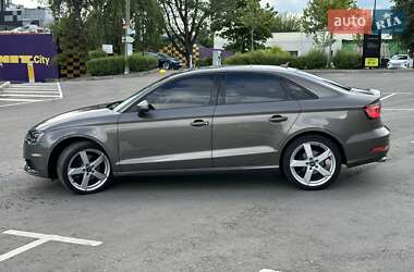 Седан Audi A3 2015 в 