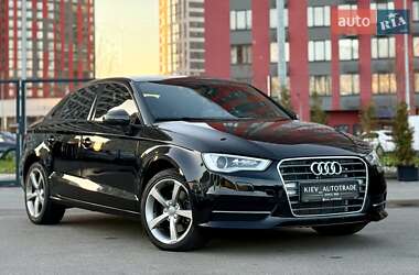 Седан Audi A3 2015 в Киеве