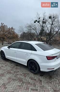 Седан Audi A3 2017 в Харькове