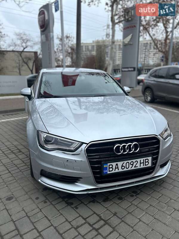 Седан Audi A3 2013 в Одессе