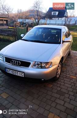 Хэтчбек Audi A3 2002 в 