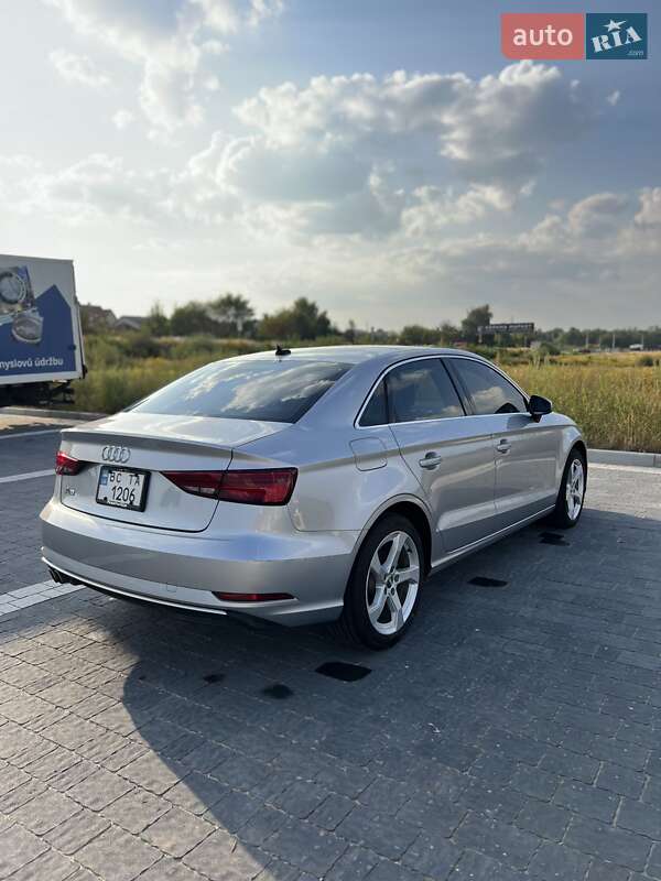 Седан Audi A3 2018 в Львове