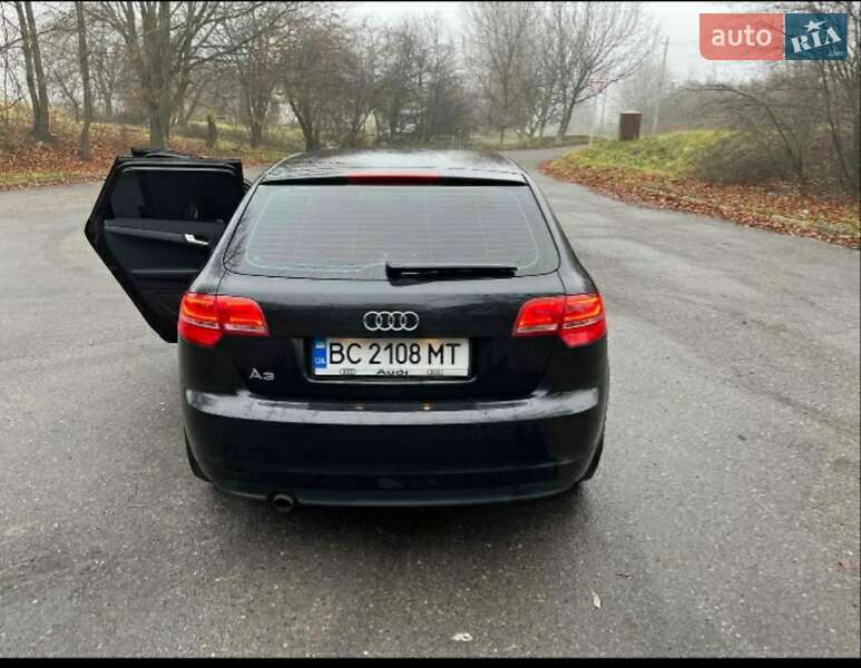 Хэтчбек Audi A3 2010 в Рава-Русской