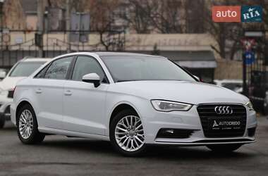 Седан Audi A3 2016 в Киеве