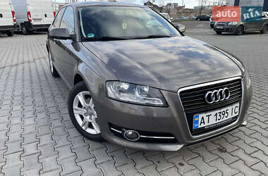 Хэтчбек Audi A3 2011 в 