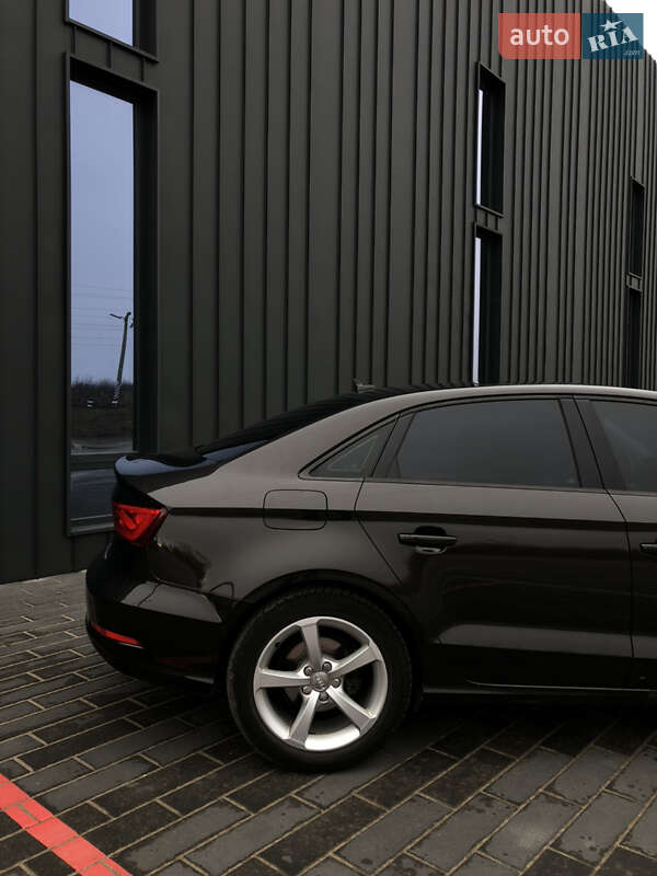 Седан Audi A3 2014 в Николаеве