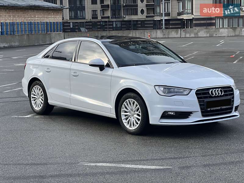 Седан Audi A3 2016 в Києві
