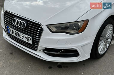 Хэтчбек Audi A3 2015 в 