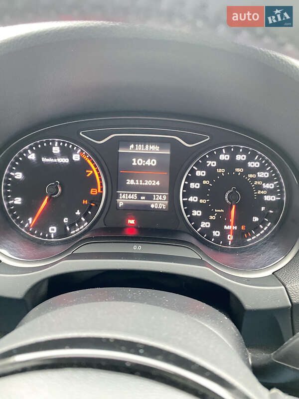 Седан Audi A3 2014 в Киеве