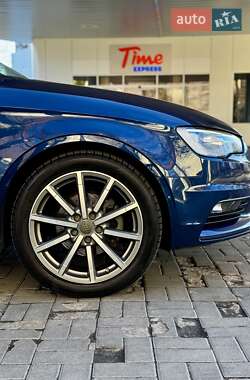 Седан Audi A3 2015 в Дніпрі