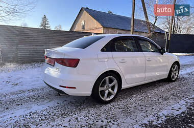 Седан Audi A3 2016 в 