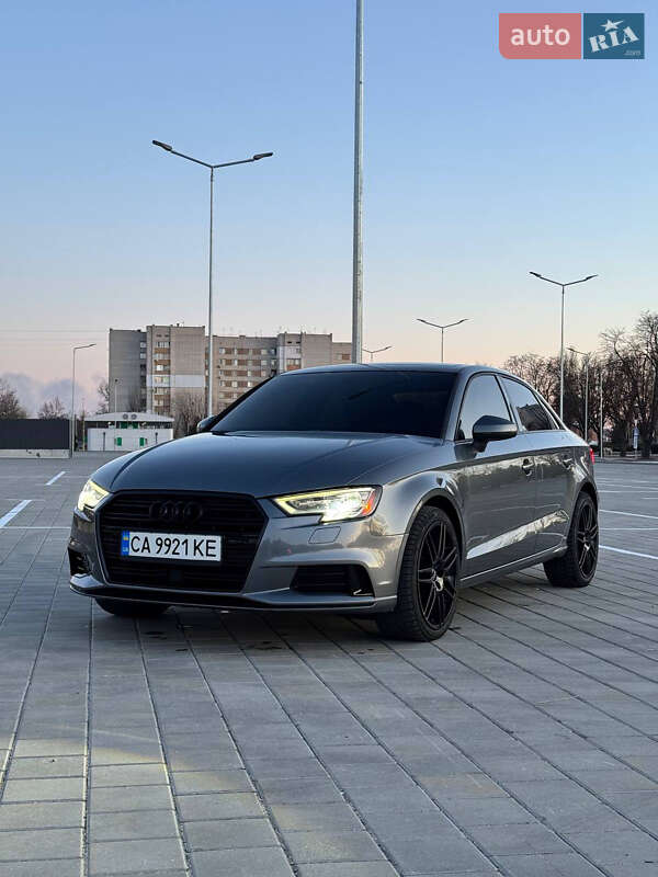 Седан Audi A3 2016 в Черкассах