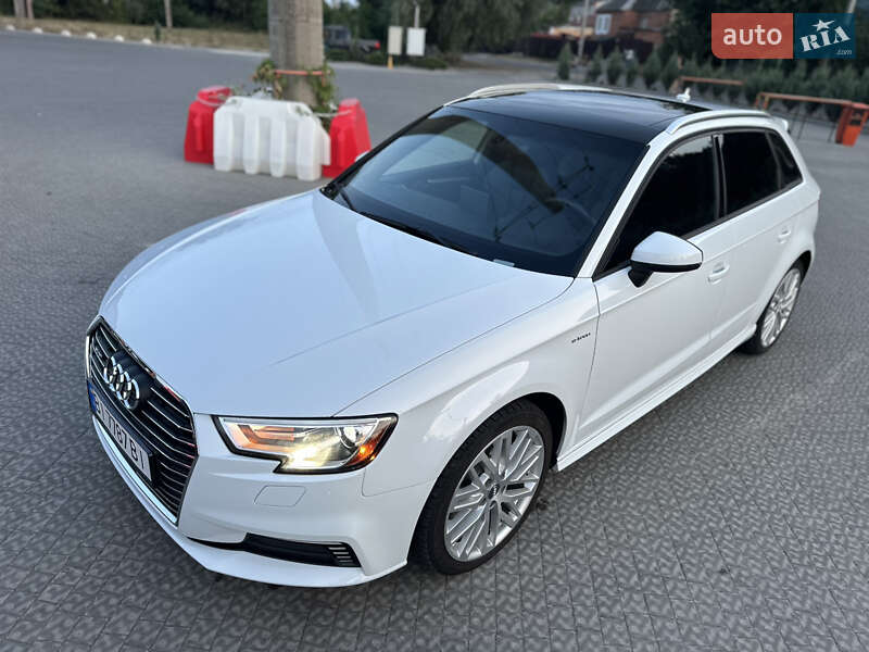 Хетчбек Audi A3 2017 в Полтаві фото 21 Хетчбек Audi A3 2017 в Полтаві