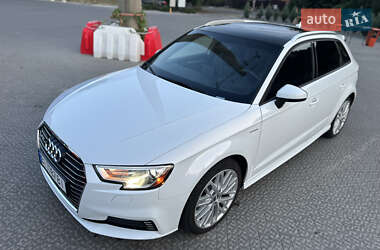 Хэтчбек Audi A3 2017 в 