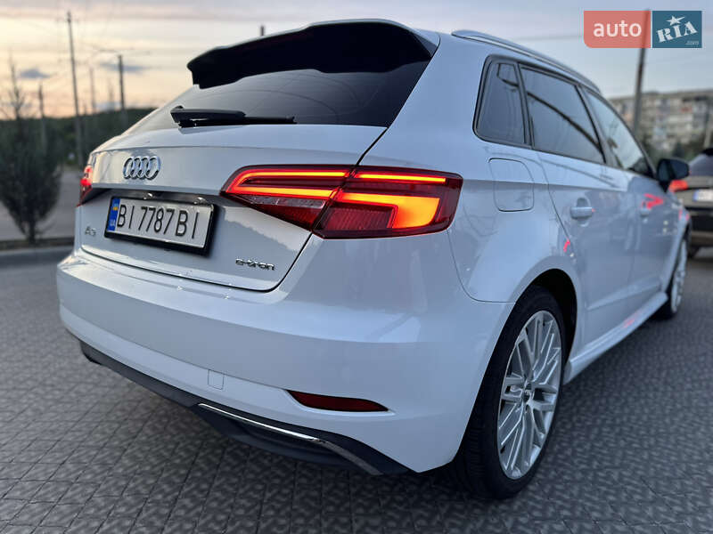 Хетчбек Audi A3 2017 в Полтаві фото 27 Хетчбек Audi A3 2017 в Полтаві