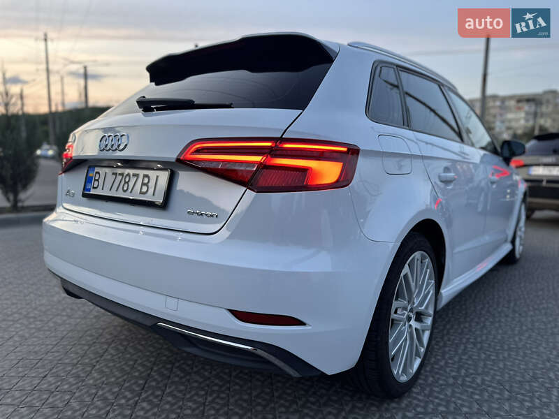 Хетчбек Audi A3 2017 в Полтаві фото 28 Хетчбек Audi A3 2017 в Полтаві