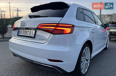 Хэтчбек Audi A3 2017 в 