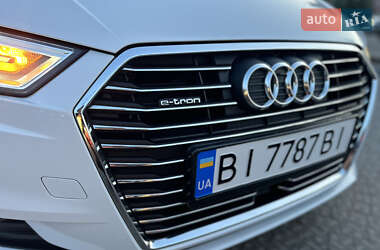 Хэтчбек Audi A3 2017 в 