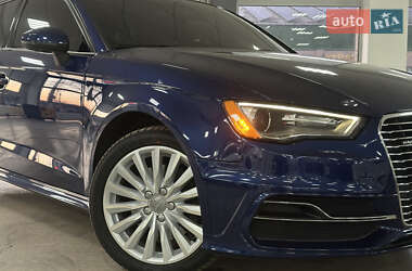 Хэтчбек Audi A3 2015 в Одессе