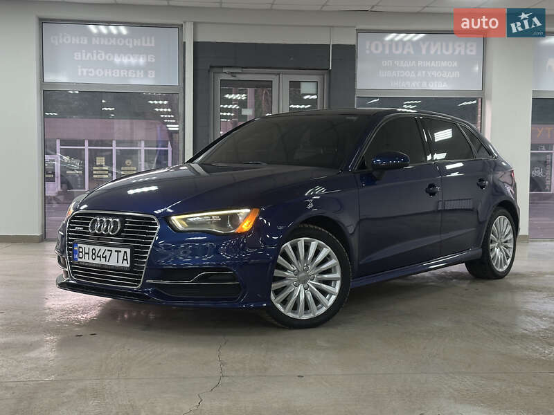 Хэтчбек Audi A3 2015 в Одессе