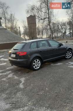 Хэтчбек Audi A3 2006 в 