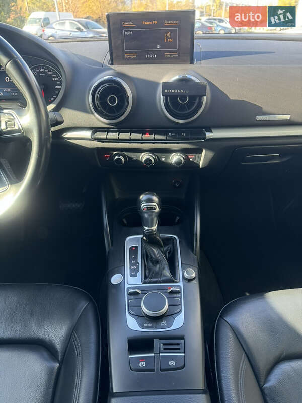 Седан Audi A3 2016 в Києві