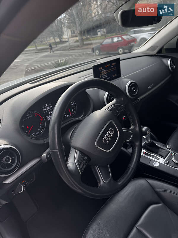 Седан Audi A3 2016 в Одессе