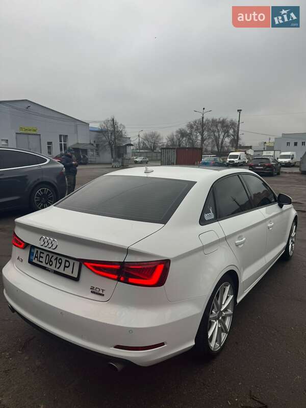 Седан Audi A3 2015 в Днепре