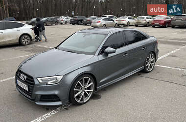 Седан Audi A3 2016 в 