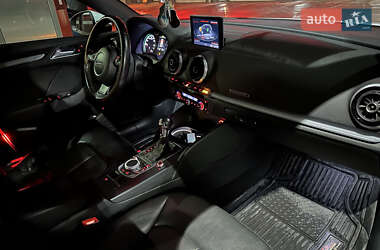Хэтчбек Audi A3 2015 в 