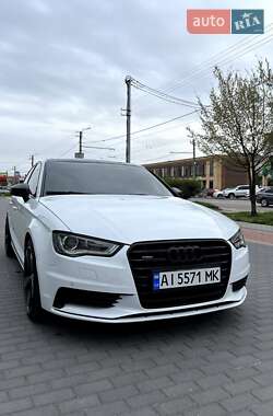 Седан Audi A3 2015 в 