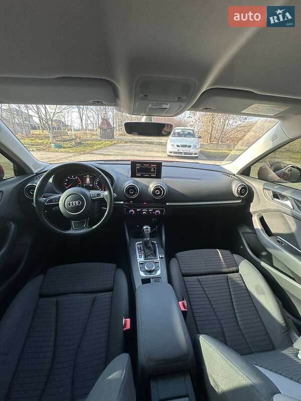 Хетчбек Audi A3 2015 в Новоселиці