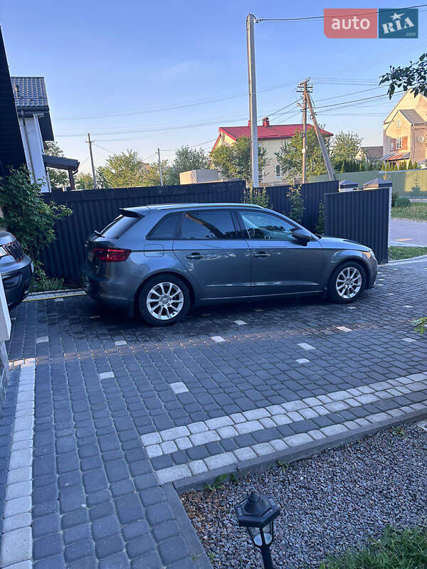 Хэтчбек Audi A3 2016 в Львове