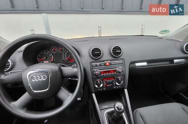 Хэтчбек Audi A3 2006 в 