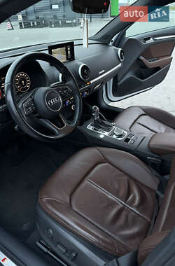 Седан Audi A3 2016 в Киеве