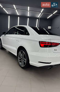 Седан Audi A3 2017 в 