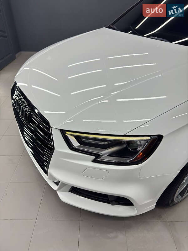 Седан Audi A3 2017 в Львове