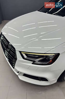 Седан Audi A3 2017 в 