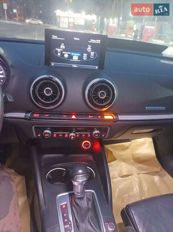 Хэтчбек Audi A3 2016 в Киеве