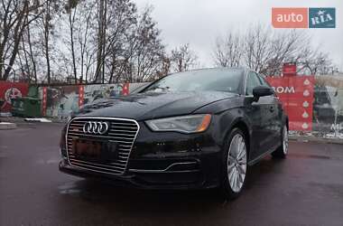 Хэтчбек Audi A3 2016 в Киеве